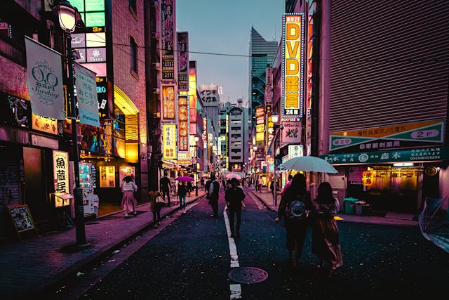 Walk Tokyo Like a Pro: 5 Simple Secrets for Walking in Tokyo with Comfort and Ease