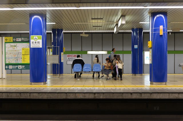 tokyo train station